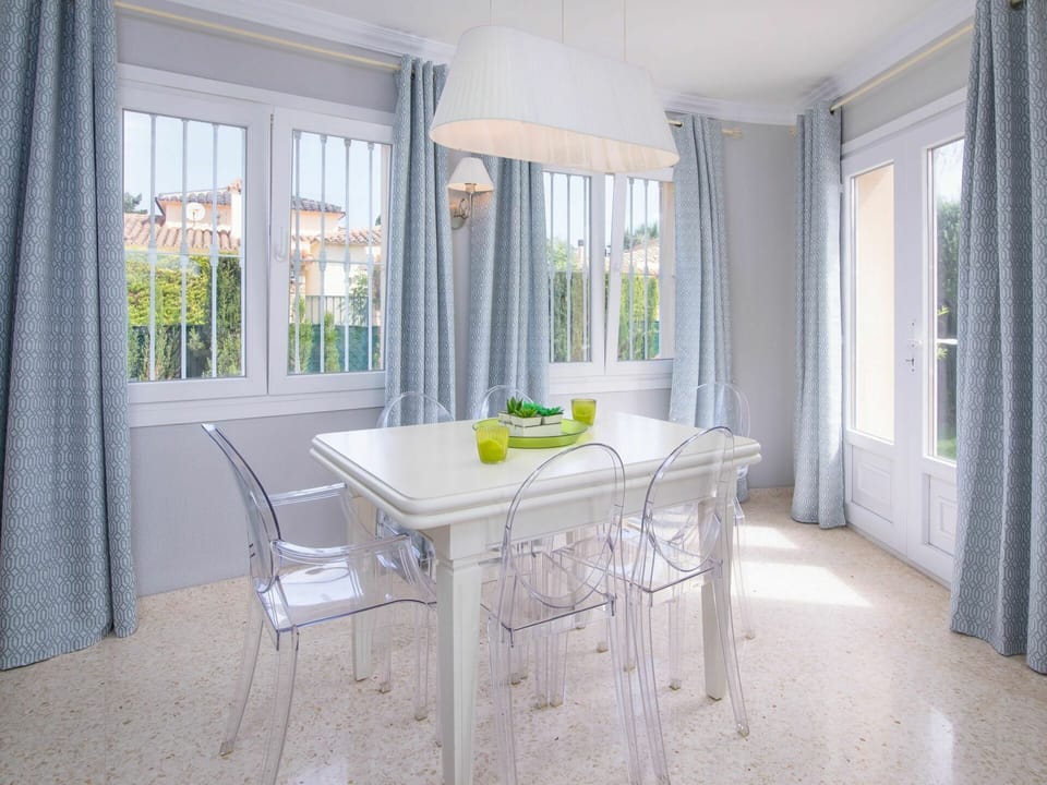 Table, Furniture, Cabinetry, Window, Wood, Curtain, Interior Design, Rectangle