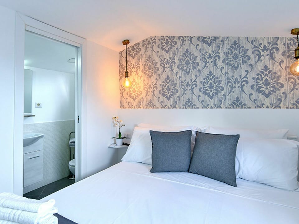 Property, Furniture, Comfort, Light, Building, Azure, Cabinetry, Wood, Textile, Lighting