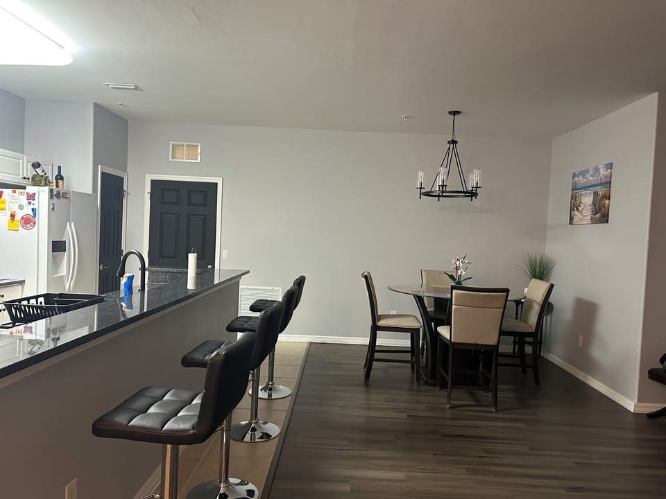 Kitchen/Dining area