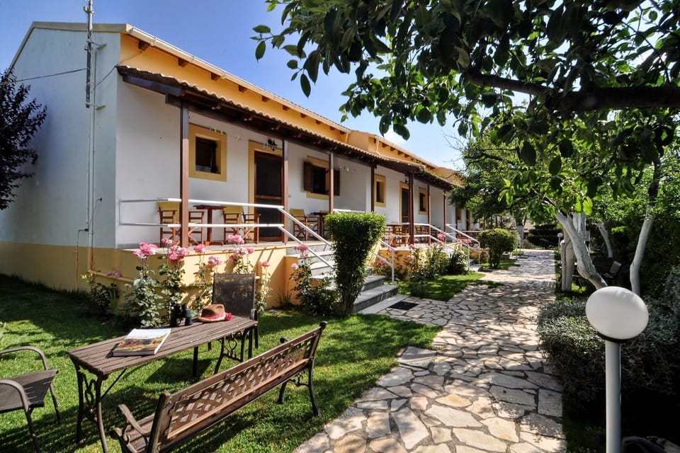 Exterior view(Front side)