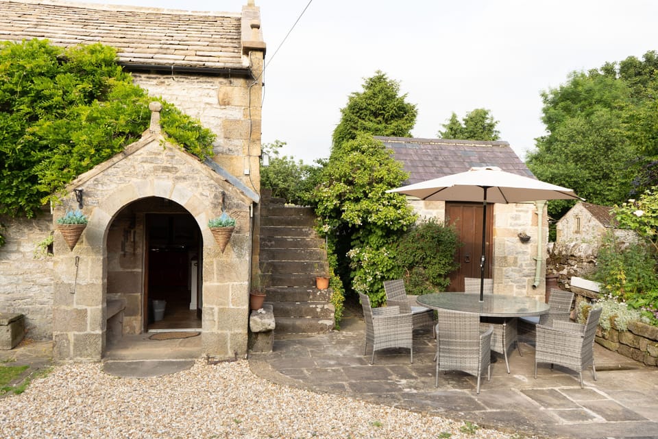 Outdoor Dining and BBQ Area