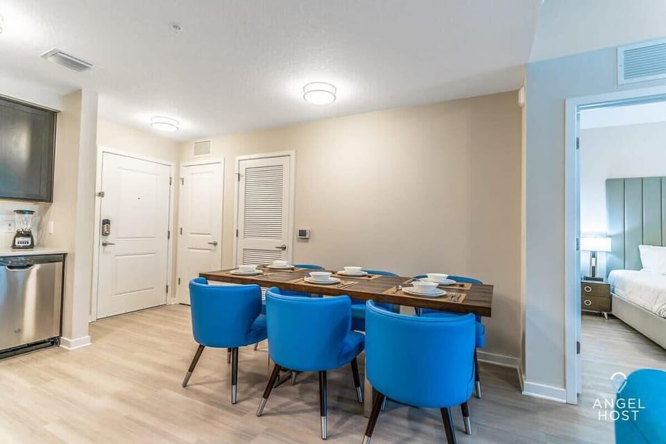 Each condo has a comfortable sit-down dining for 6.