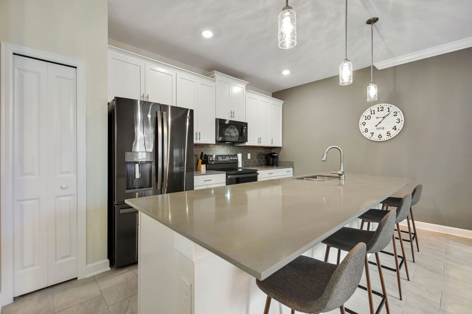 Kitchen fully-equipped