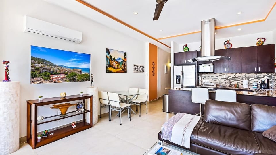 Smart TV , English Cable with live tv & FREE movies , High Speed WIFI