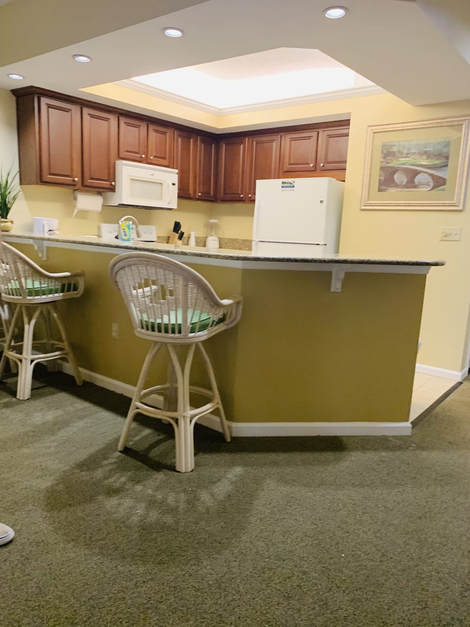 Additional seating for 3 at Bar with stools