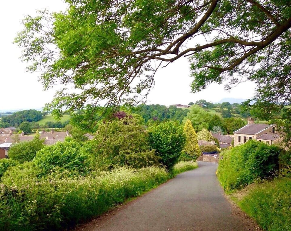 On the approach to Wray village 