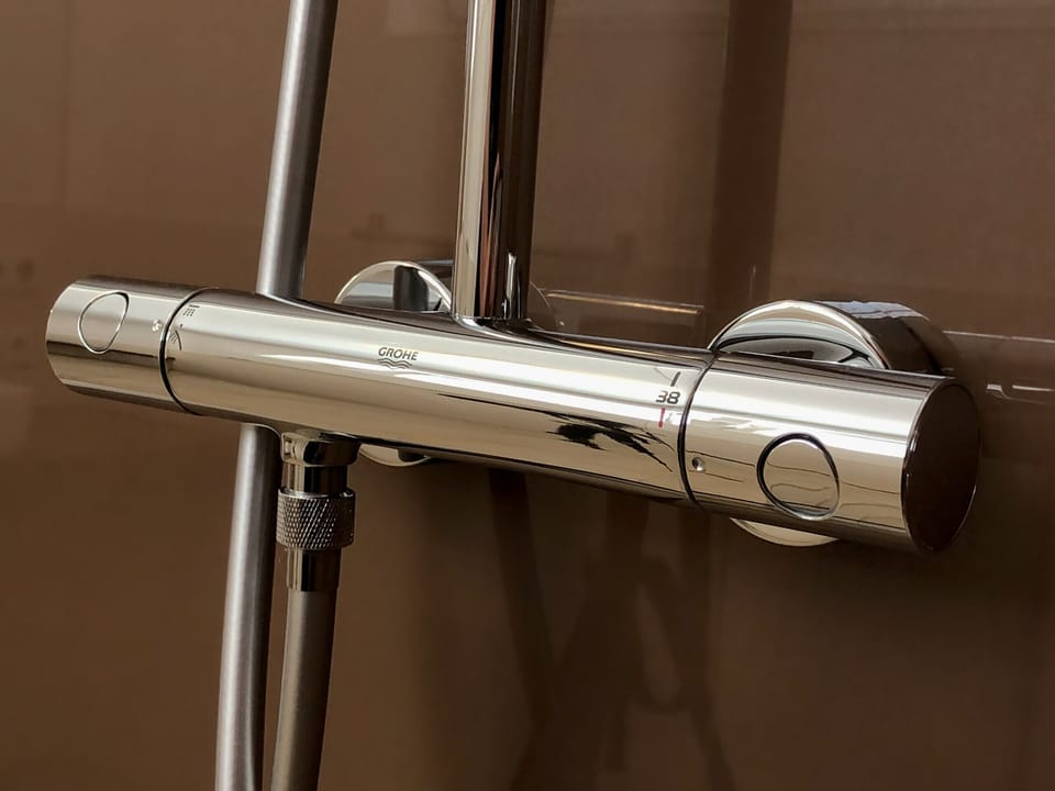 Hand-held showerhead