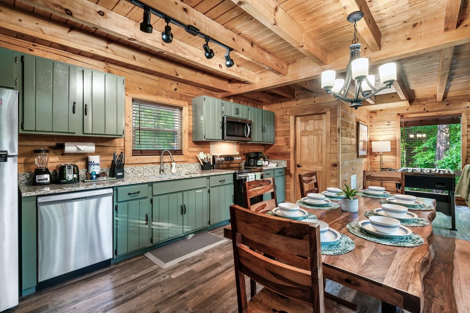 Newly remodeled kitchen & dining table
