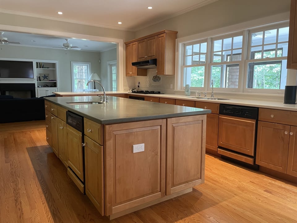Kitchen center island - dual sinks, dual ovens, dual dishwashers