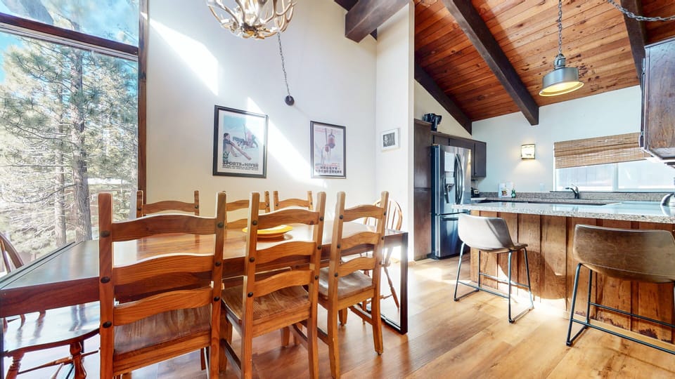 Dining Room, Dining Table, Furniture, Indoors, Table
