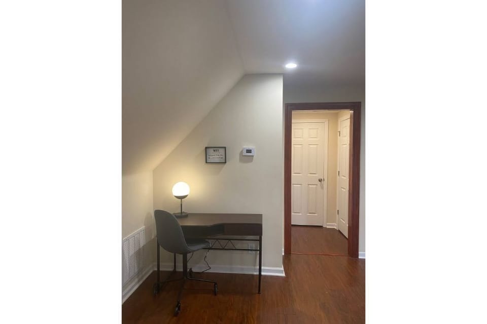 nice desk with the best wifi to connect to your laptop or gaming needs