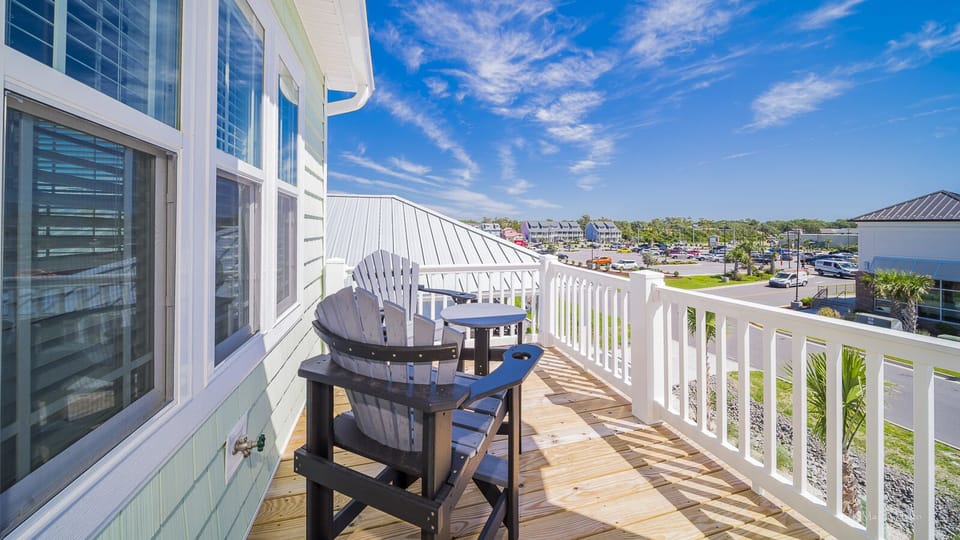 Upper Front Deck