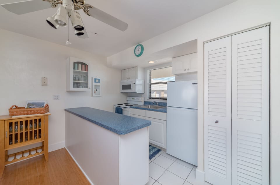 Kitchen fully equipped