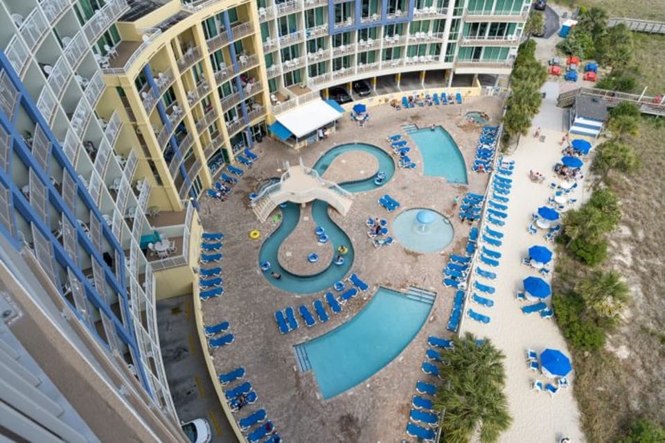 Avista Resort offers lots of oceanfront amenities.