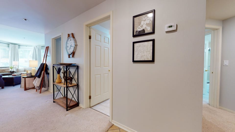 Flooring, Floor, Indoors, Hardwood, Shelf