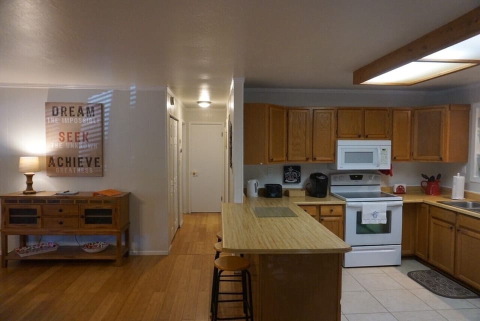 Very roomy Kitchen and dining area. 