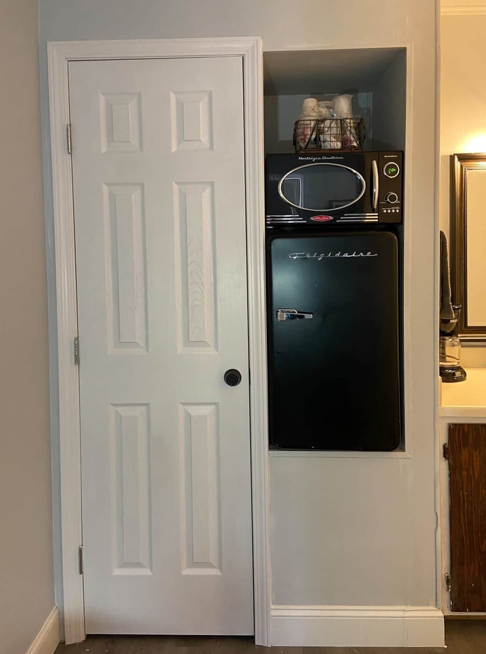 Retro mini refrigerator and microwave 