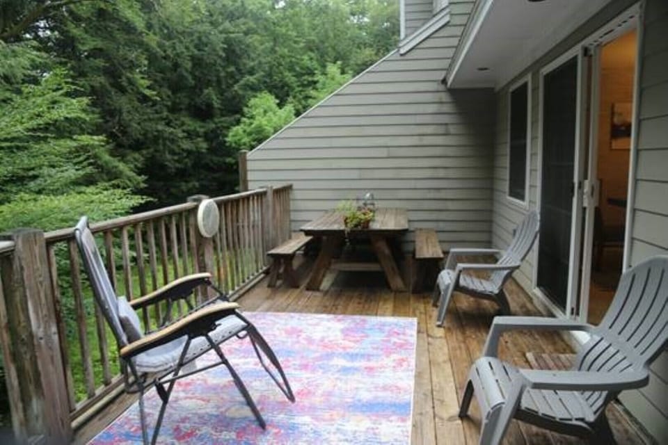 Deck with grill