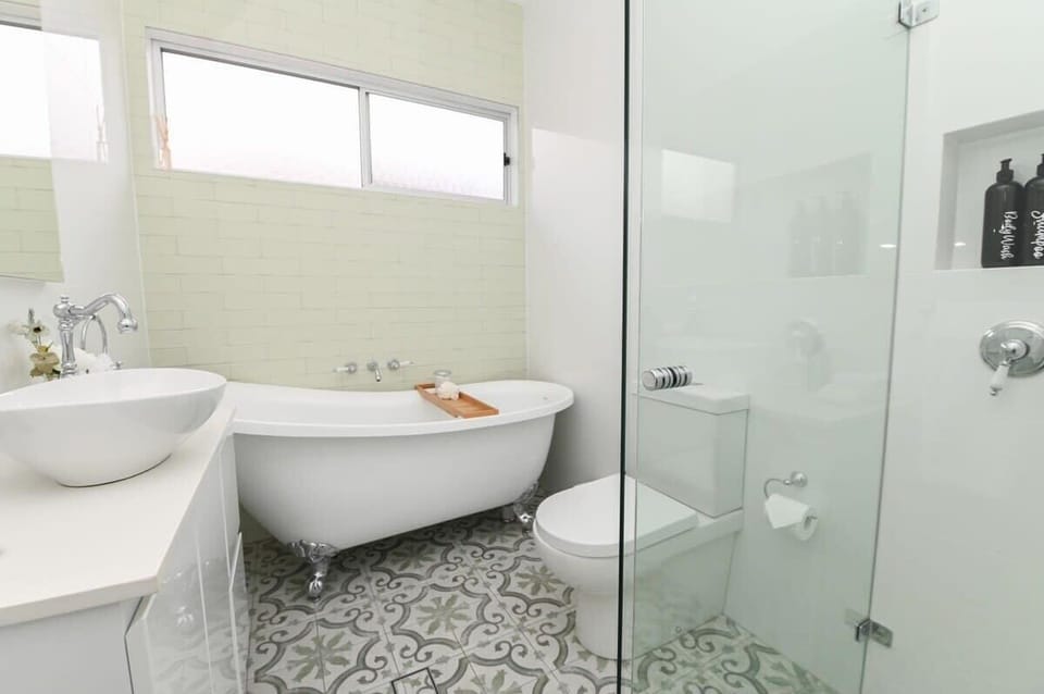Heritage claw foot bath.