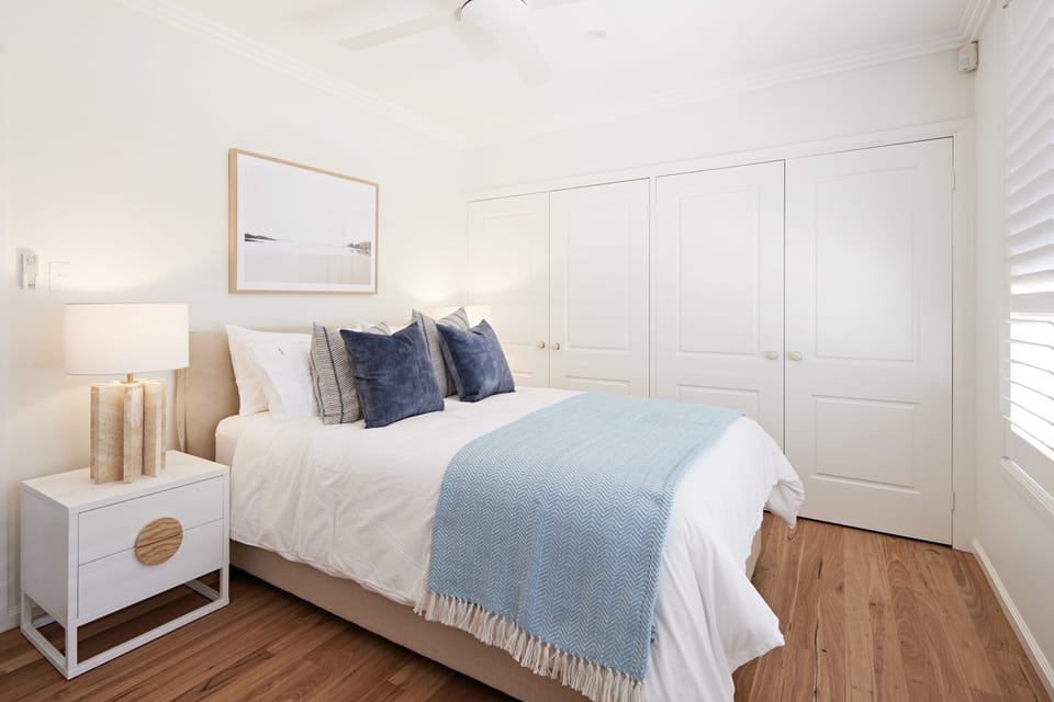 Bedroom 2 with Queen bed