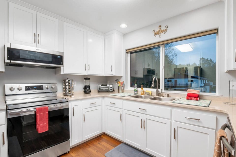 Clean, super equipped kitchen. Nice views from balcony.  -Ashwin