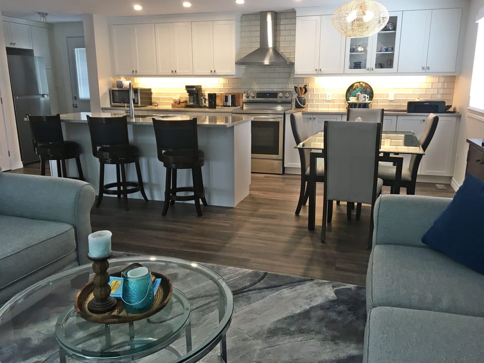 Open design - kitchen to lounge