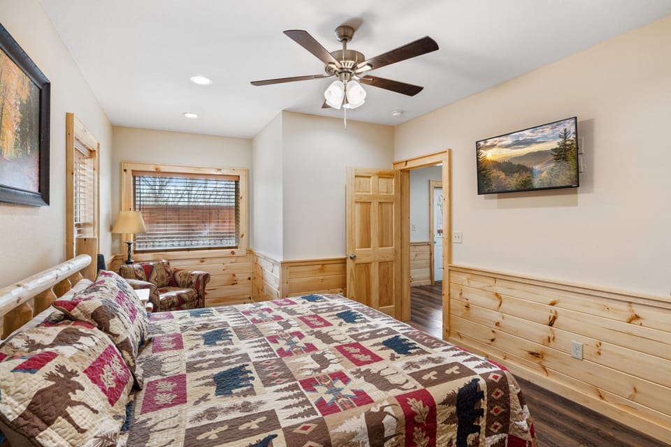 Lower Level King Suite