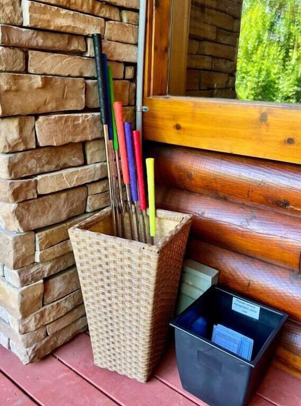 Uncle Buck's Cabin's relaxing and expansive deck