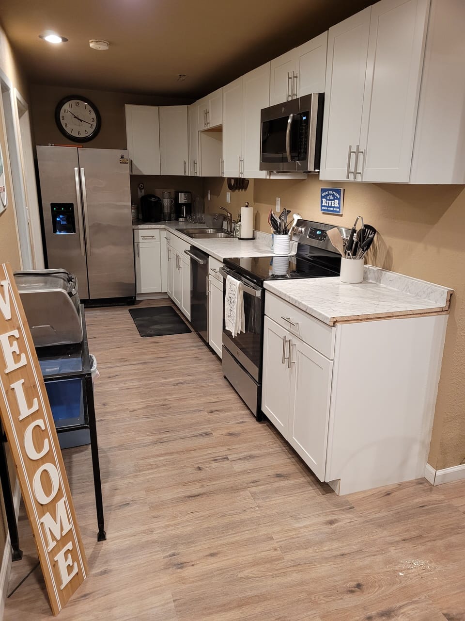 Fully Stocked Kitchen