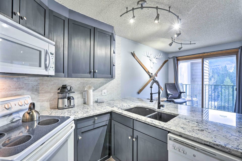 Kitchen | Fully Equipped