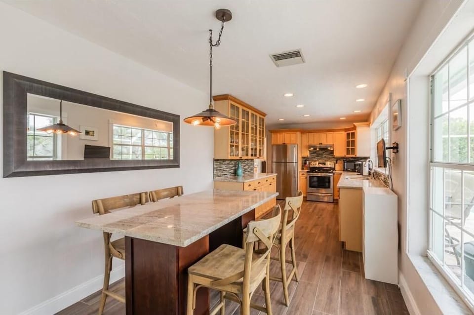 Dining/Kitchen