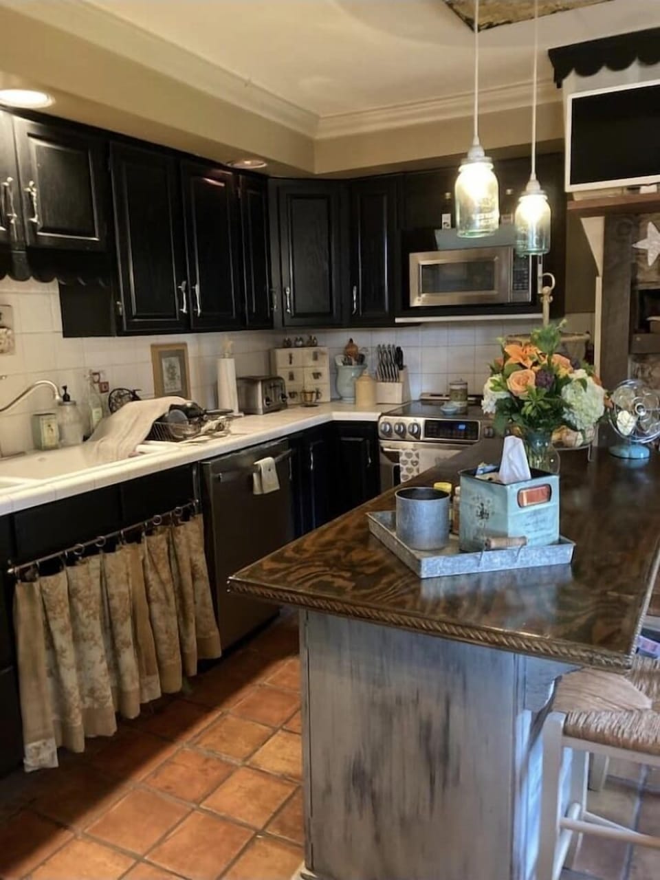Full kitchen access 