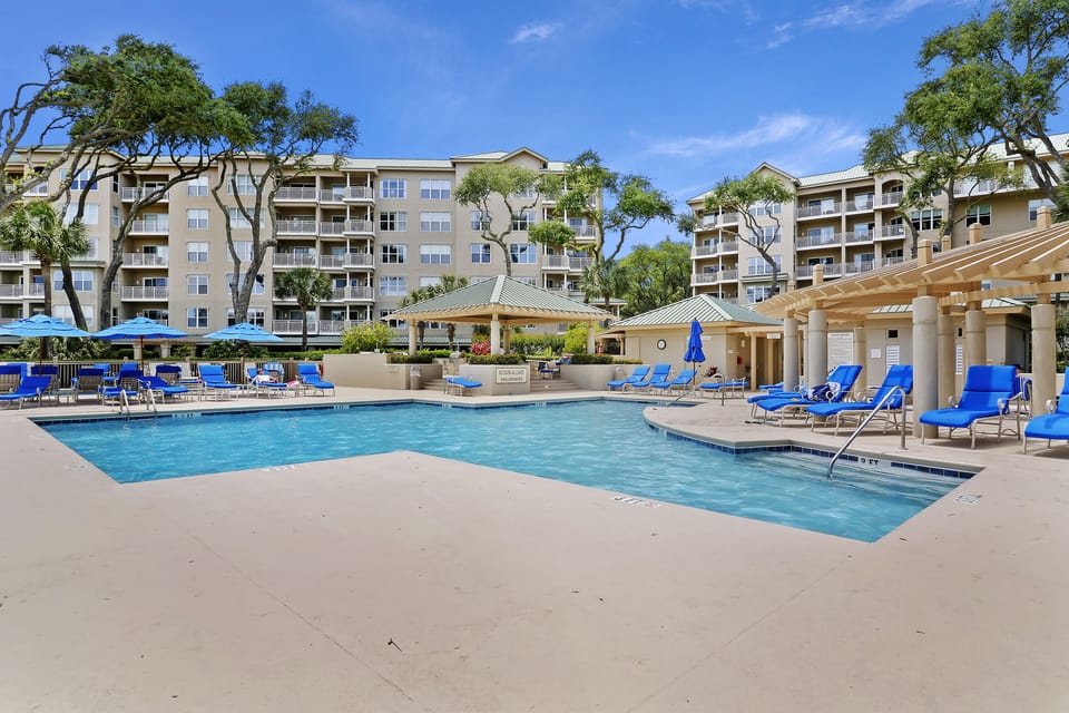 5305 Hampton Place | Community Pool - 5305 Hampton Place | Community Pool
