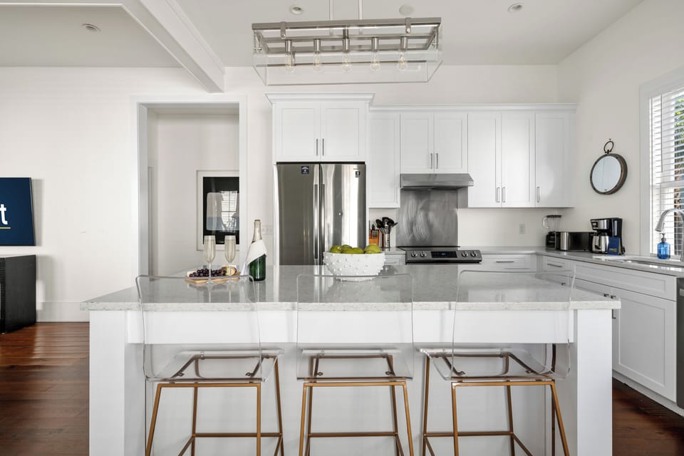 Luxurious Escape in Downtown Charleston | Apollo