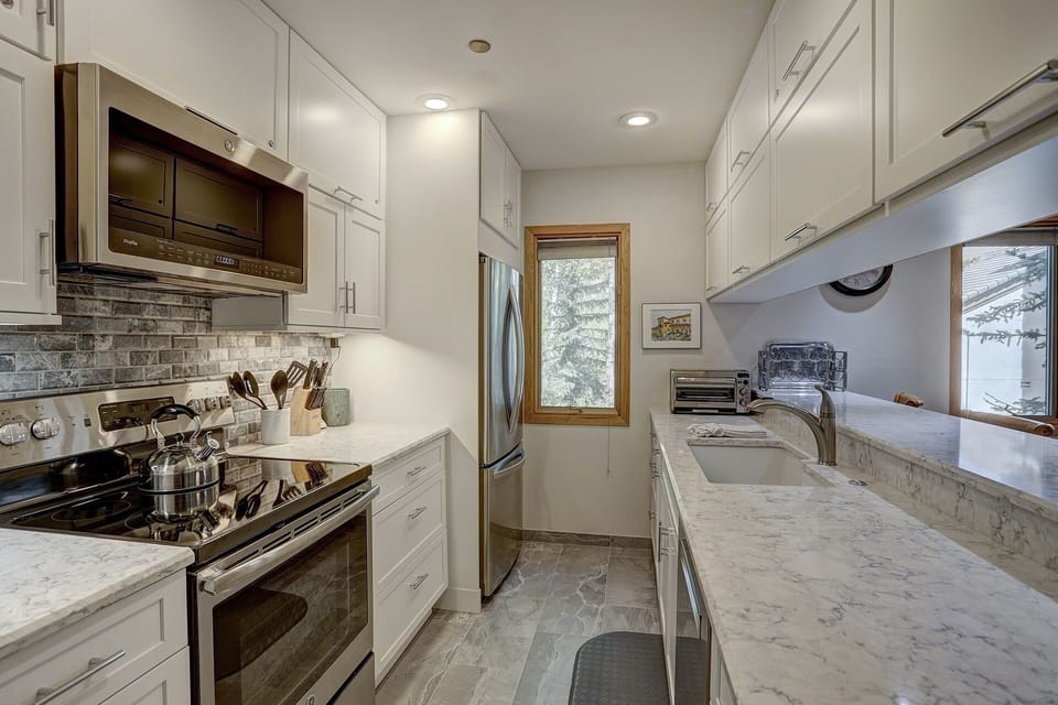Room, Indoors, Kitchen, Oven, Flooring
