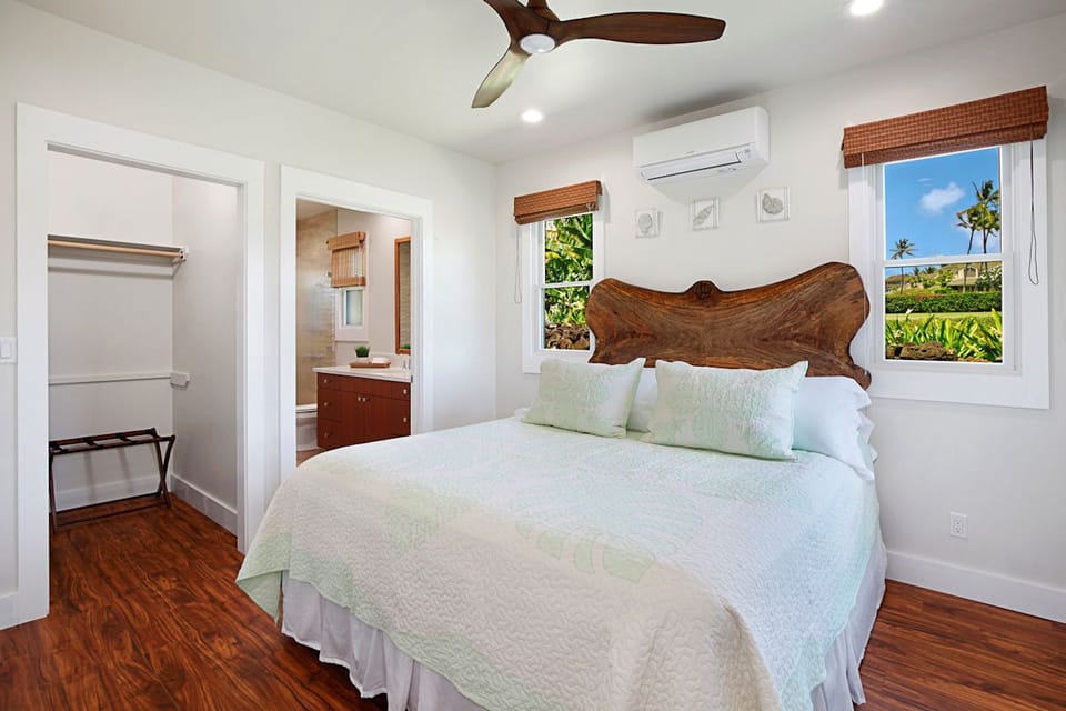 DOWNSTAIRS GUEST BEDROOM. KING BED. A/C. ENSUITE BATH.