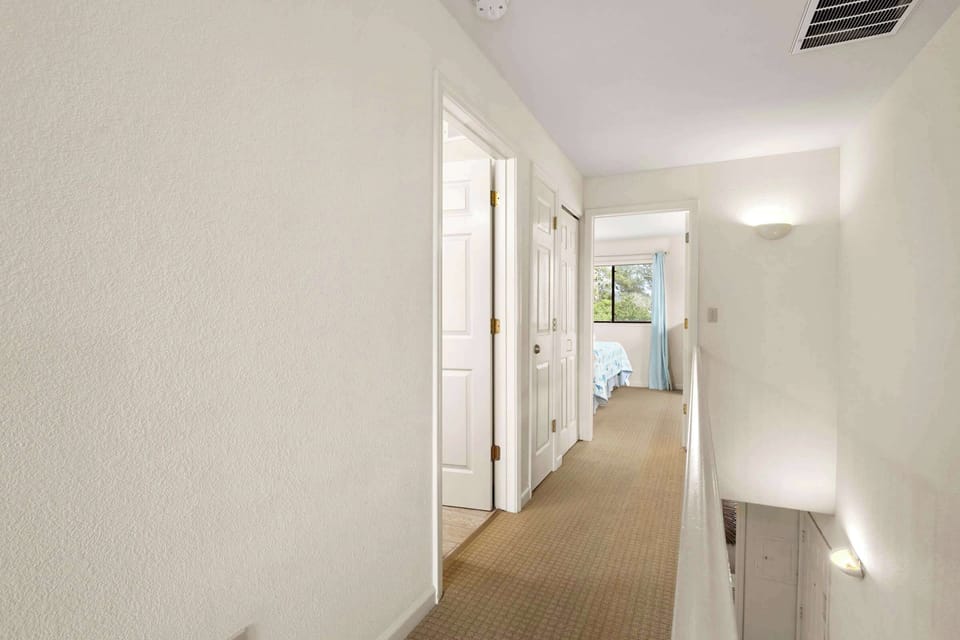 Hallway to 2nd Full Bathroom and Bedroom 