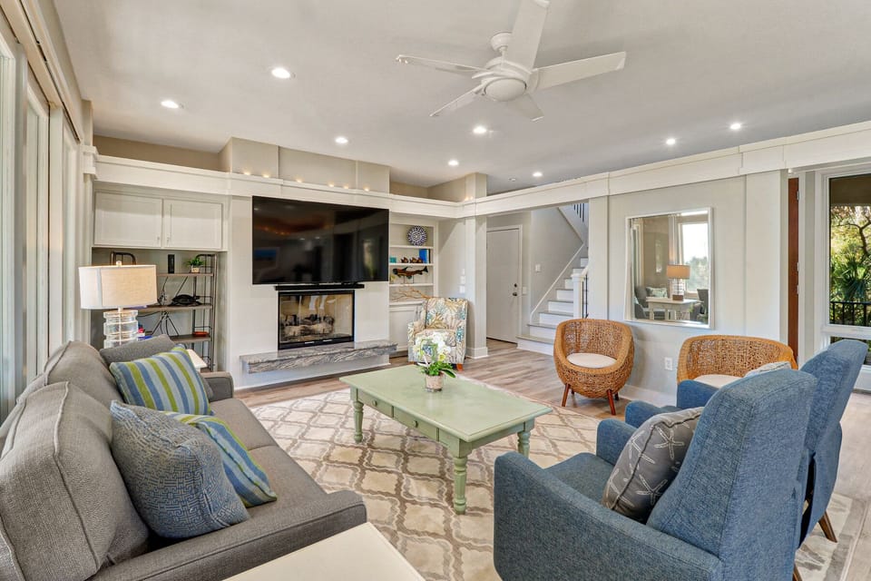 12 Cassina Lane | Great Room on the first floor - 12 Cassina Lane | Great Room on the first floor