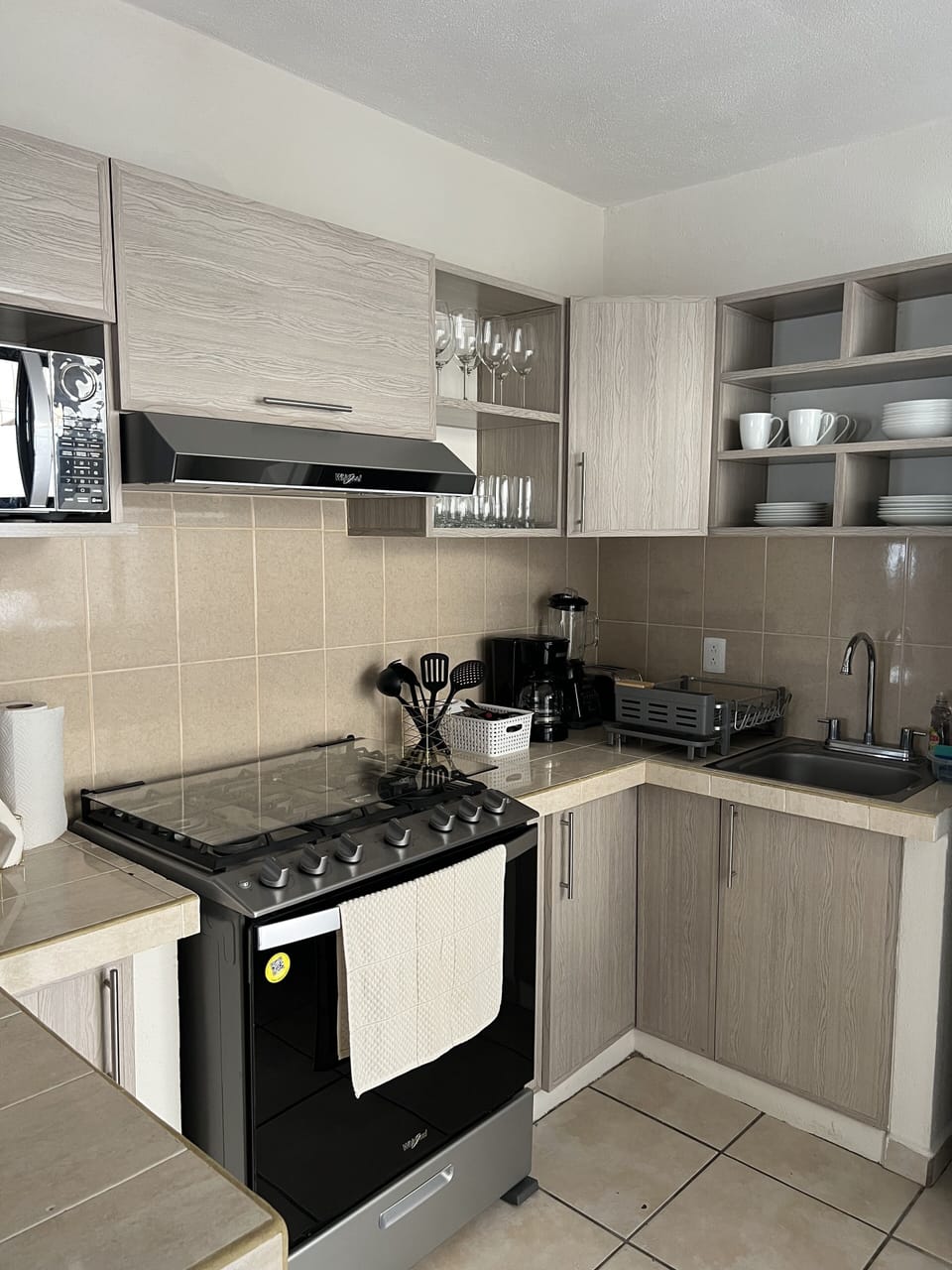 Kitchen fully equiped