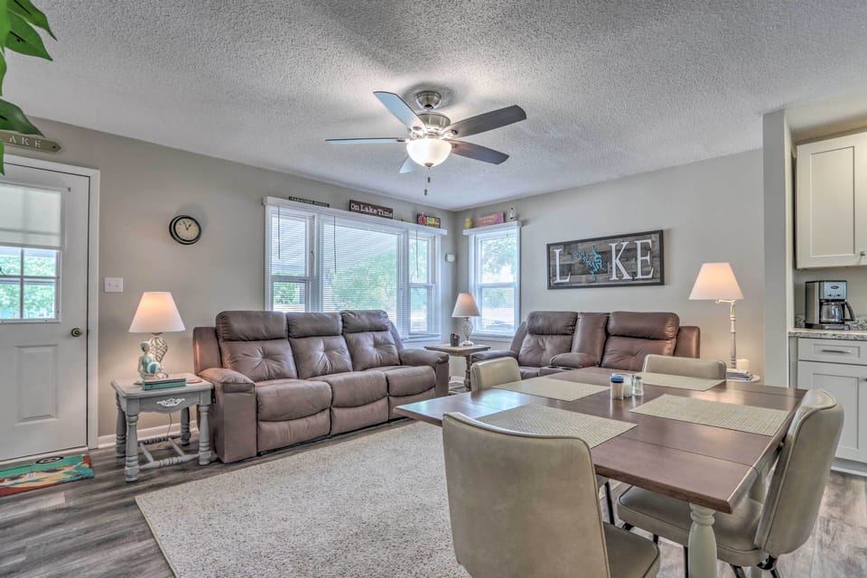 Living Area | Reclining Sofas