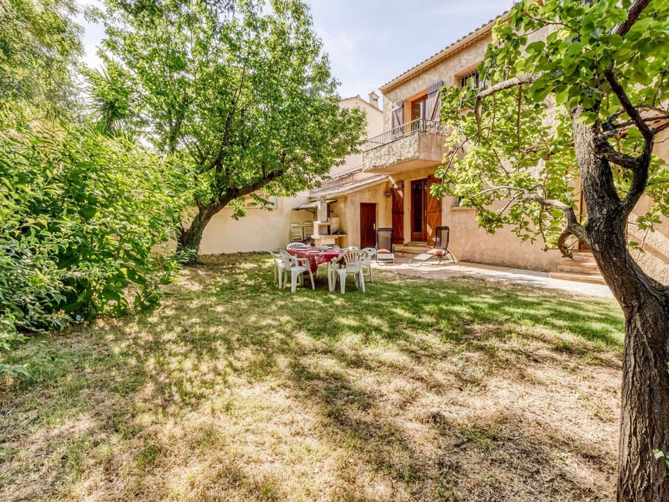 Plant, Building, Tree, Land Lot, House, Window, Vegetation, Sky, Landscape, Cottage