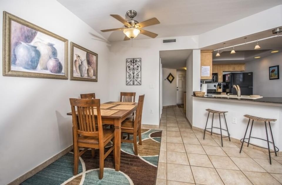 12 Dining Area