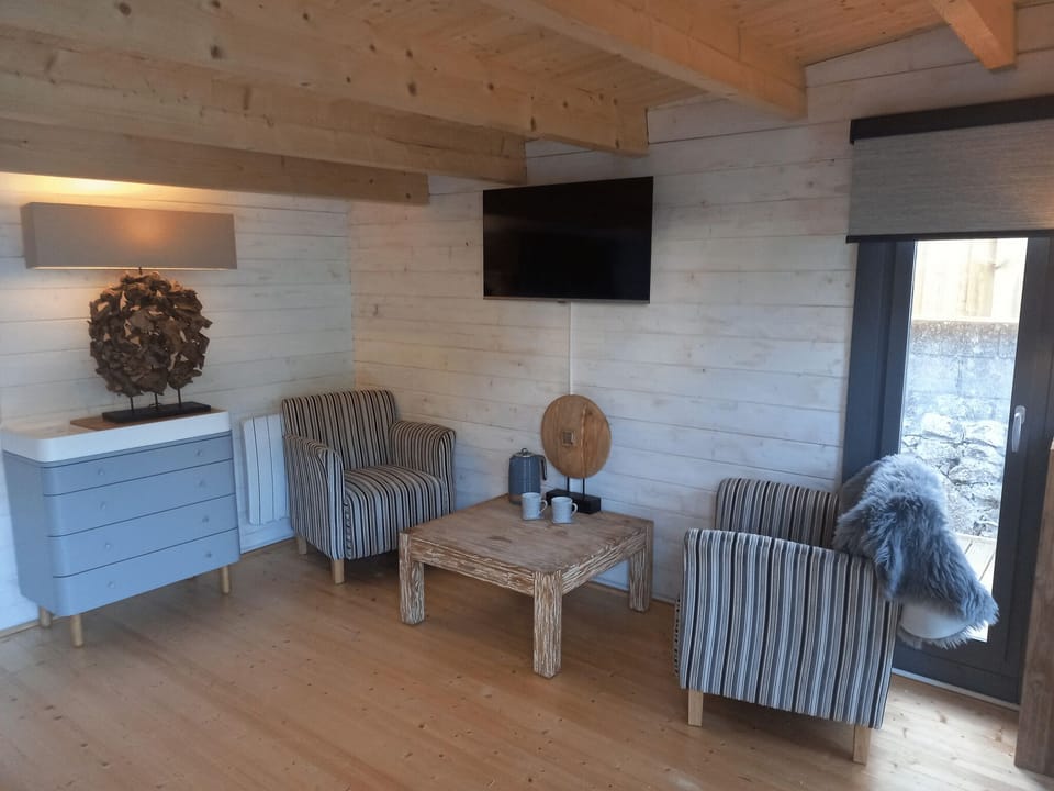 Scrummy Cabin Interior