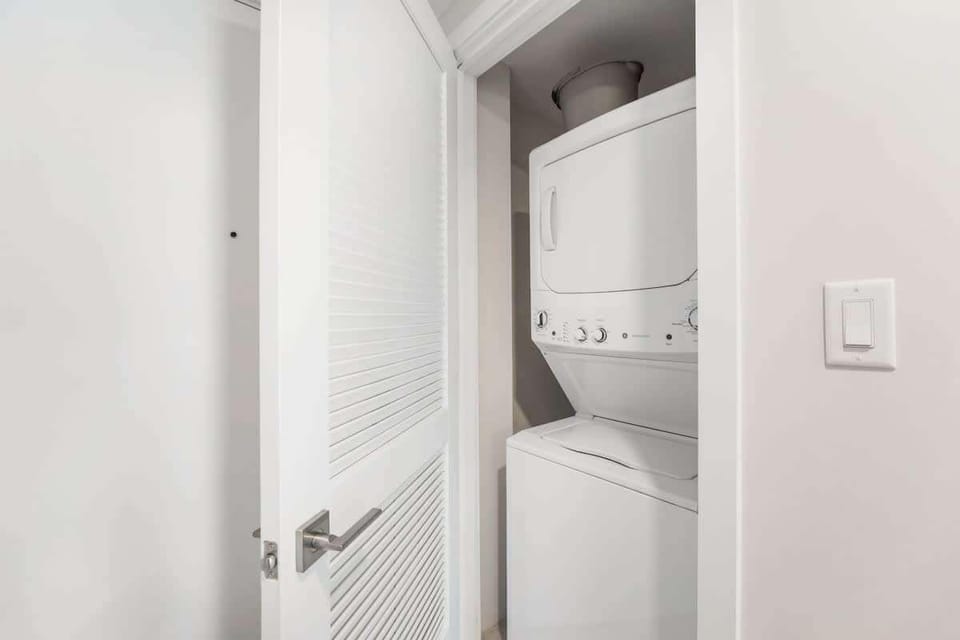 In-unit Washer/Dryer