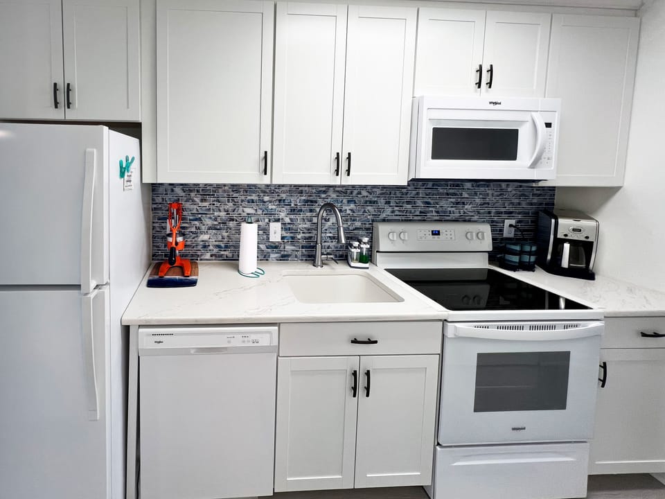 Full hall kitchen
