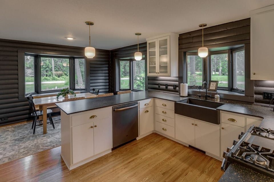 Comfortable and Functional Kitchen