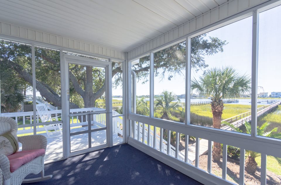 Screened porch 