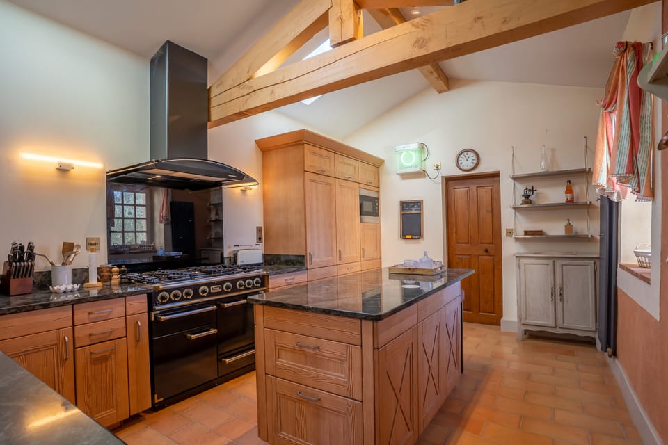 Ample space around the kitchen island