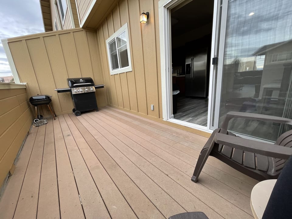 Balcony Deck with propane BBQ