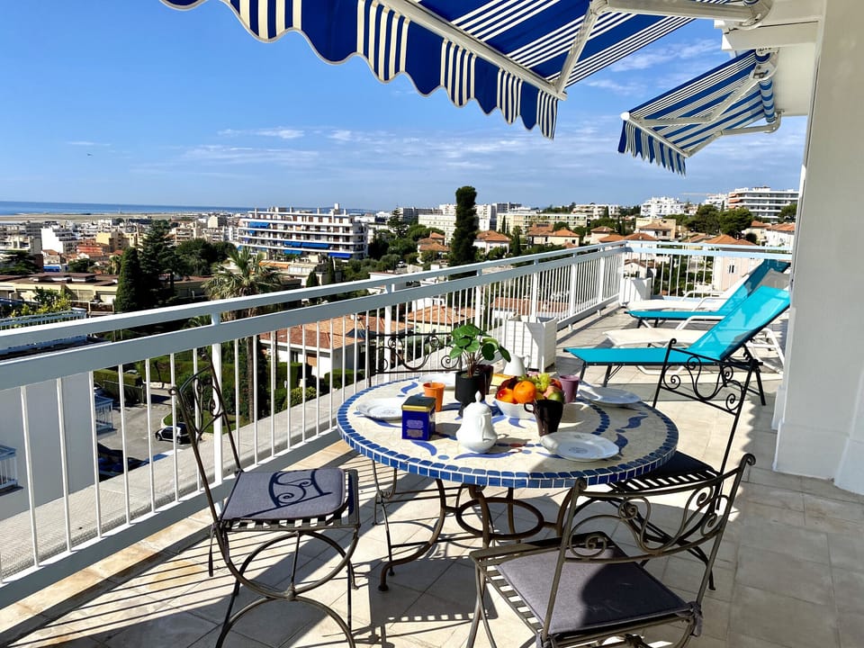 Equipped terrace